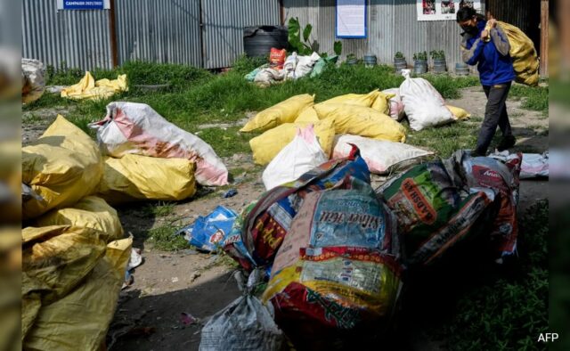 Mudanças climáticas e diminuição do gelo expõem corpos de montanhistas no Everest