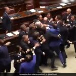 Vídeo: Parlamento italiano entra em violência por causa de projeto de lei do governo