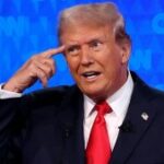 Candidato presidencial republicano, o ex-presidente dos EUA Donald Trump participa do debate presidencial da CNN nos estúdios da CNN em 27 de junho de 2024 em Atlanta, Geórgia