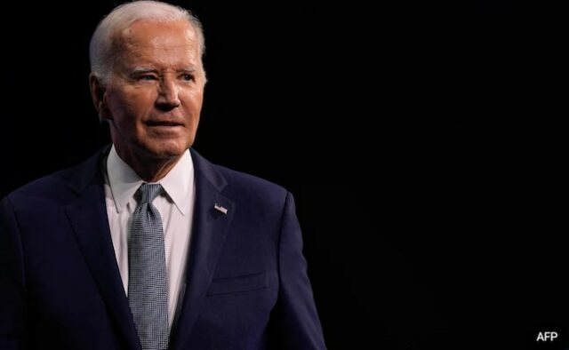 O presidente dos EUA, Biden, retorna à Casa Branca após teste COVID negativo