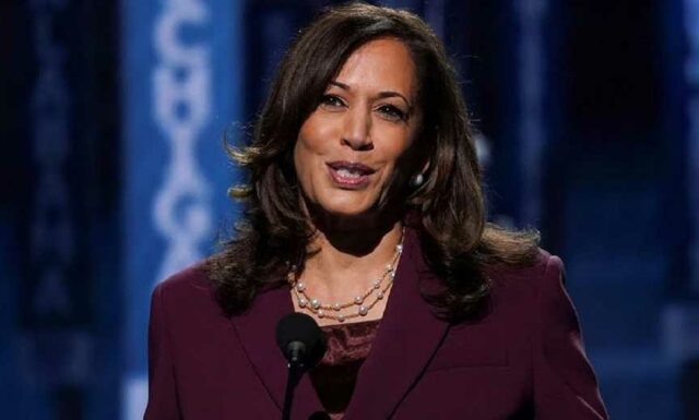 Kamala Harris vista em videogame de controle