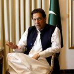 O ex-primeiro-ministro do Paquistão preso, Imran Khan, diz que seu partido está pronto para conversar com os militares