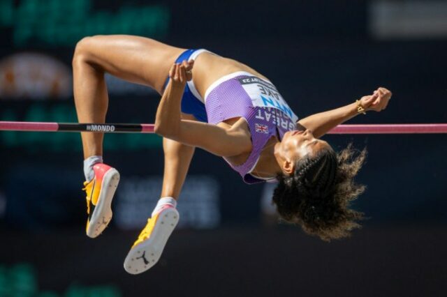 Morgan Lake competindo no salto em altura no Campeonato Mundial de Atletismo em Budapeste em 2023.