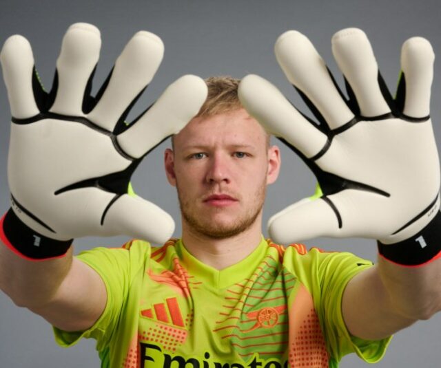 Goleiro do Arsenal Aaron Ramsdale