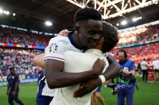 Bukayo Saka desempenhou um papel crucial na vitória da Inglaterra nas quartas de final