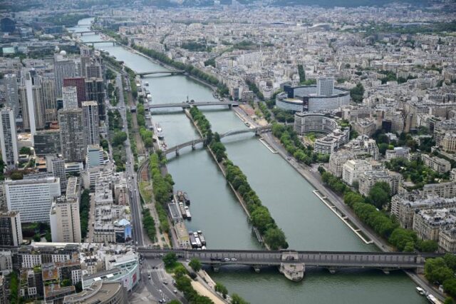 Foto do Rio Sena da Torre Eiffel.