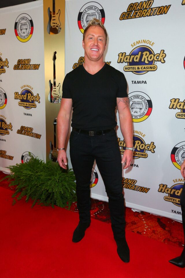 Kim Zolciak e Kroy Biermann participam do evento Grand Celebration no Seminole Hard Rock Hotel & Casino Tampa