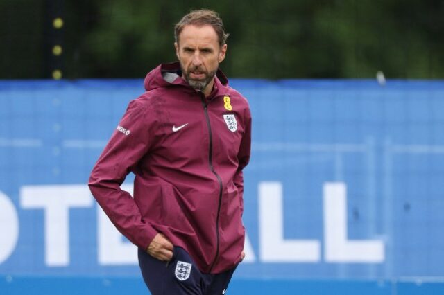 Gareth Southgate no campo de treinamento da Inglaterra