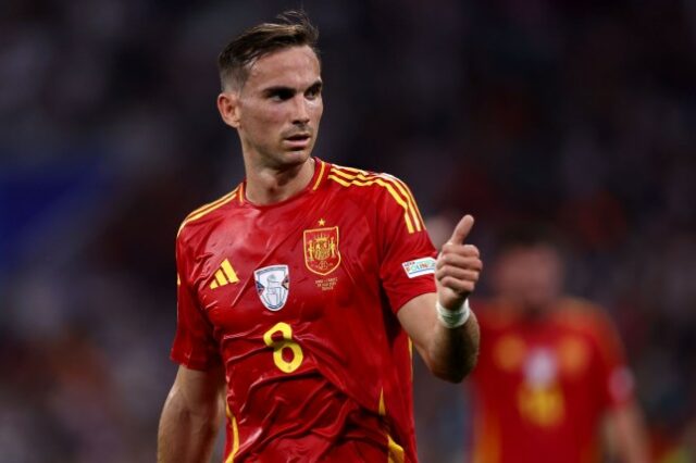 Fabian Ruiz, da Espanha, gesticula durante a partida de futebol da semifinal da Euro 2024 da Uefa entre Espanha e França