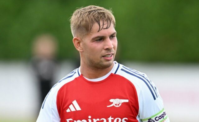 Emile Smith Rowe do Arsenal após o amistoso de pré-temporada entre Arsenal XI e Leyton Orient XI no Sobha Realty Training Center 