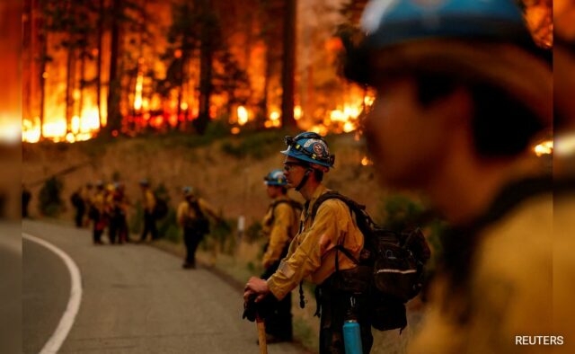 Incêndio violento em parque se transforma no sexto maior incêndio florestal de todos os tempos na Califórnia