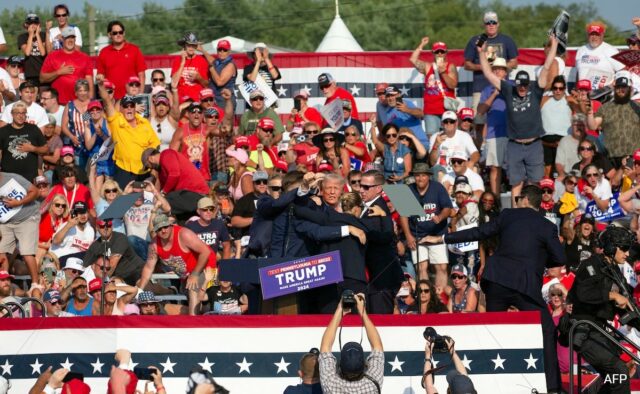 Vídeo: Momento em que Trump foi atacado no comício