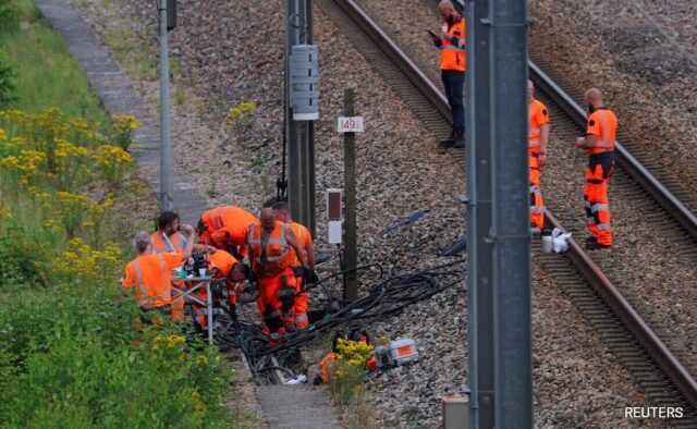 Serviços de trem na França são retomados três dias após ataques incendiários interromperem viagens