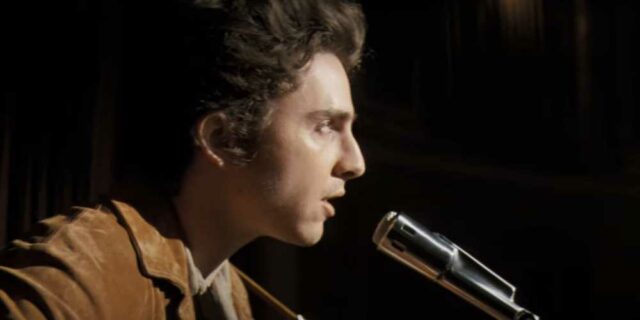 Timothe Chalamet realmente canta no filme de Bob Dylan?