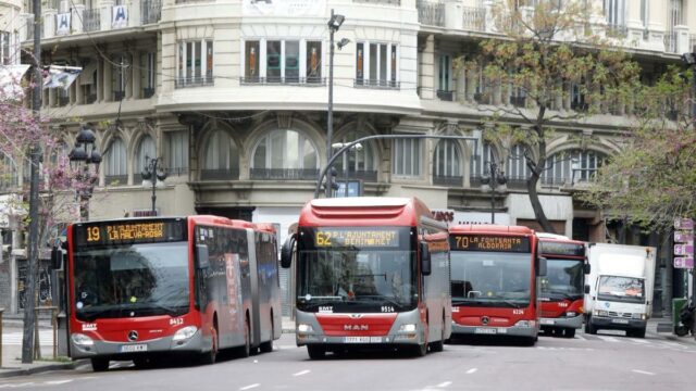 O inesperado esquecimento de um casal de turistas estrangeiros num autocarro de Valência