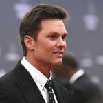 MADRID, ESPANHA - 22 DE ABRIL: Tom Brady comparece ao tapete vermelho do 2024 Laureus World Sport Awards Madrid no Palacio De Cibeles em 22 de abril de 2024 em Madrid, Espanha.