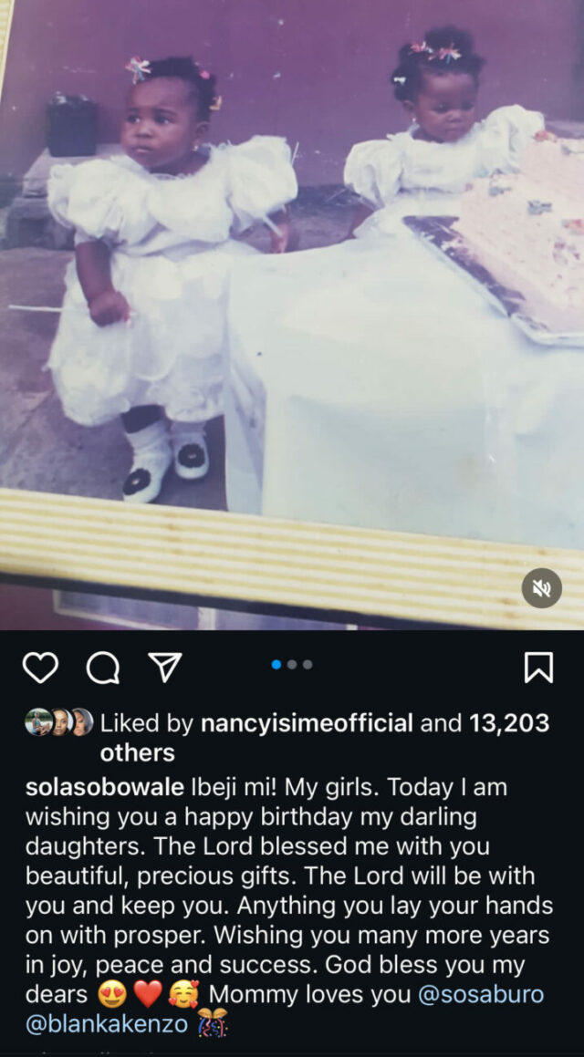 Sola Sobowale comemora o aniversário de suas filhas gêmeas.