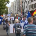 Milhares participam de manifestação pela paz em Berlim (VÍDEO)
