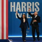 Harris torna-se oficialmente candidato presidencial democrata