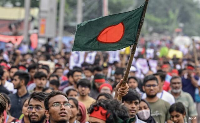 Índia pede a seus cidadãos que ‘permaneçam alertas’ em Bangladesh enquanto os protestos estudantis recomeçam