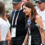 Bill Gates e Paula Hurd deixam a final da ginástica olímpica feminina de Paris 2024