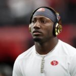 LAS VEGAS, NEVADA - 11 DE FEVEREIRO: Deebo Samuel # 19 do San Francisco 49ers se aquece antes do Super Bowl LVIII contra o Kansas City Chiefs no Allegiant Stadium em 11 de fevereiro de 2024 em Las Vegas, Nevada.