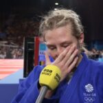Emma Reid, da equipe GB, ficou perturbada após sua saída precoce das Olimpíadas