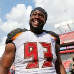 TAMPA, FL - 16 DE SETEMBRO: Gerald McCoy # 93 do Tampa Bay Buccaneers reage depois de derrotar o Philadelphia Eagles por 27 a 21 no Raymond James Stadium em 16 de setembro de 2018 em Tampa, Flórida.