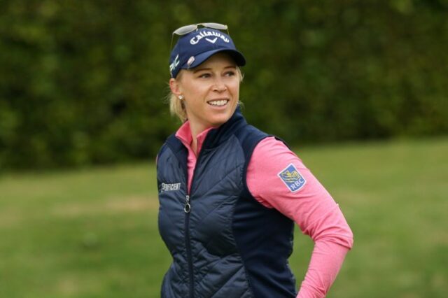 Morgan Pressel observa o primeiro green durante a terceira rodada do HUGEL-AIR PREMIA LA Open