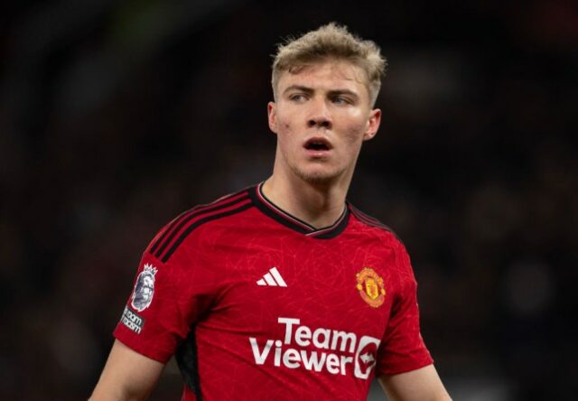 Rasmus Hojlund teve uma primeira temporada nada assombrosa no Manchester United