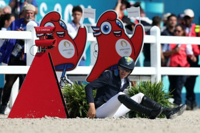 Henrik von Eckermann caiu do cavalo Rei Eduardo durante a final