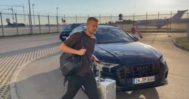 Bayern de Munique Matthijs de Ligt viajou para Manchester na manhã de segunda-feira antes de sua transferência para o Manchester United