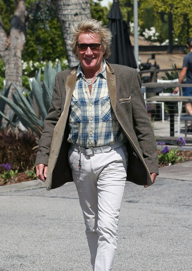 Rod Stewart e Penny Lancaster são vistos juntos em Beverly Hills