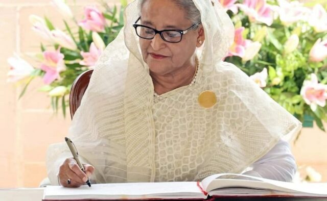 Sheikh Hasina renuncia após aviso de 45 minutos do Exército de Bangladesh: principais desenvolvimentos