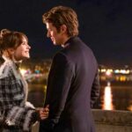 Lucas Bravo e Darren Star Dish em Emily In Paris, romance e drama da 4ª temporada