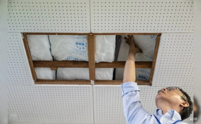 Crianças em idade escolar estão murchando em salas de aula mal isoladas no Japão