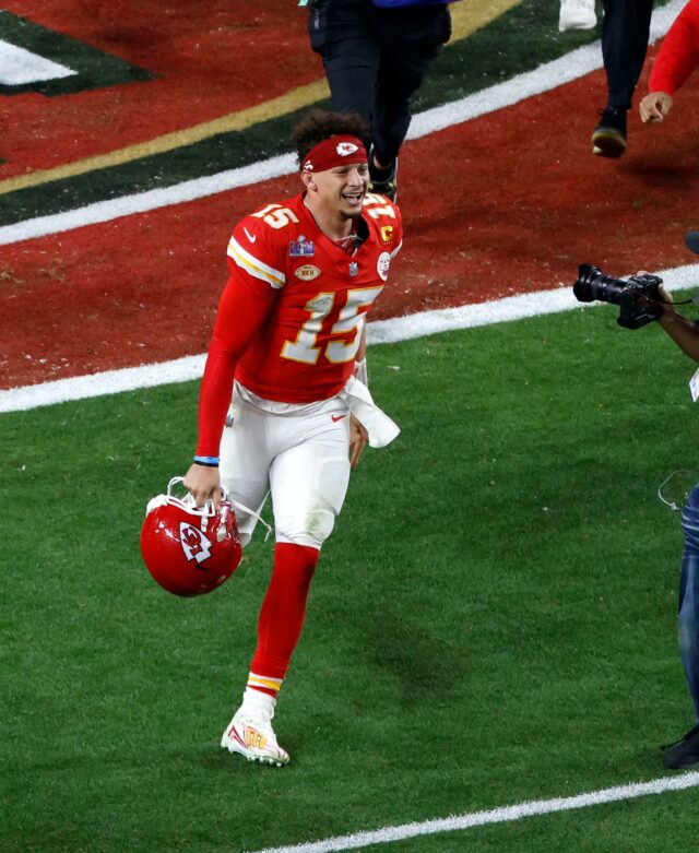 Patrick Mahomes no Super Bowl LVIII, 11 de fevereiro