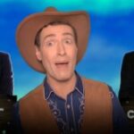 Randy Rainbow vem para 'Certificable Weirdo' JD Vance em nova paródia: 'Donald Likes His Veeps Well-Hung' | Vídeo