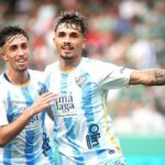 Criticam um torcedor do Málaga por comprar uma camisa falsa... e o jogador sai para defendê-lo