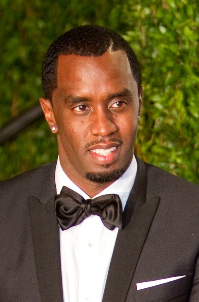 Sean P. Diddy Combs no 77º Oscar, domingo, 27 de fevereiro de 2005, no Kodak Theatre em Hollywood, Califórnia.