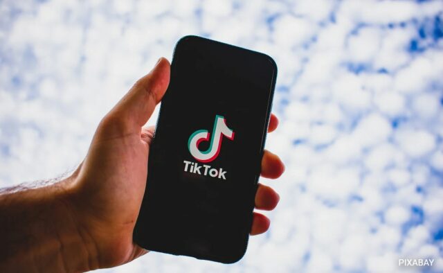 TikTok proíbe RT e Sputnik da Rússia por atos de ‘operações secretas de influência’