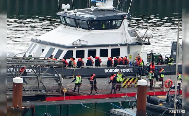 Autoridades francesas confirmam que oito migrantes morreram em tentativa de travessia do canal