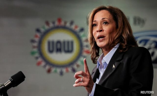 Kamala Harris diz que reduzirá os requisitos de graduação para determinados empregos federais