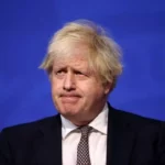 Boris Johnson convenceu que Covid foi produzido em laboratório chinês após ‘experiência fracassada’