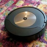 Os aspiradores robôs Roomba estão com até US $ 620 de desconto agora