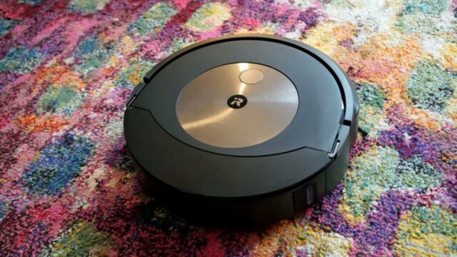 Os aspiradores robôs Roomba estão com até US $ 620 de desconto agora