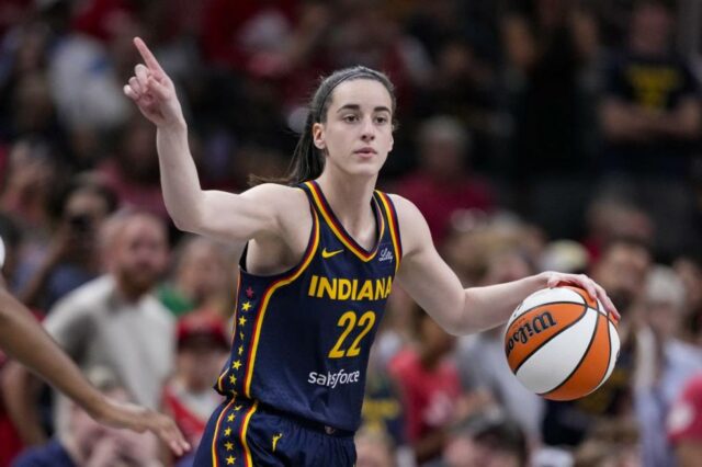 Caitlin Clark destrói os livros de história em seu primeiro ano na WNBA