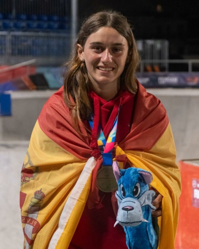 Naia Laso conquista bronze na Copa do Mundo de Skate