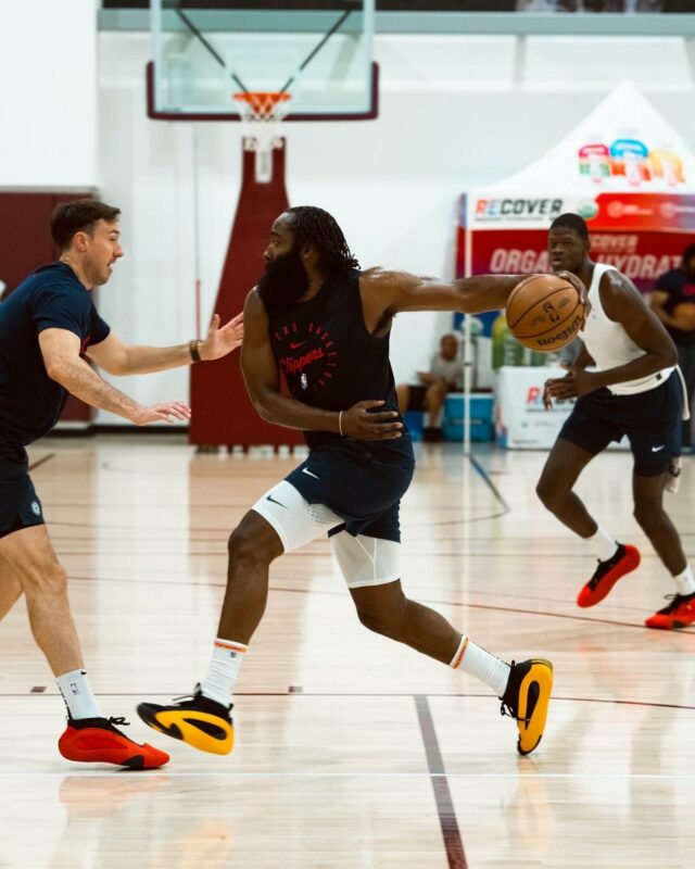 A grande mudança física de James Harden para assumir o comando da NBA