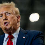 Trump classifica Harris como 'deficiente mental'